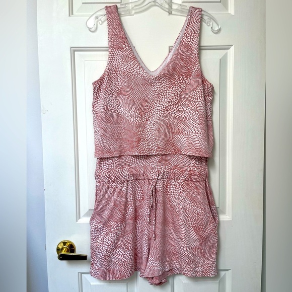 Halston Studio Pink & White Print Romper S - Picture 2 of 13